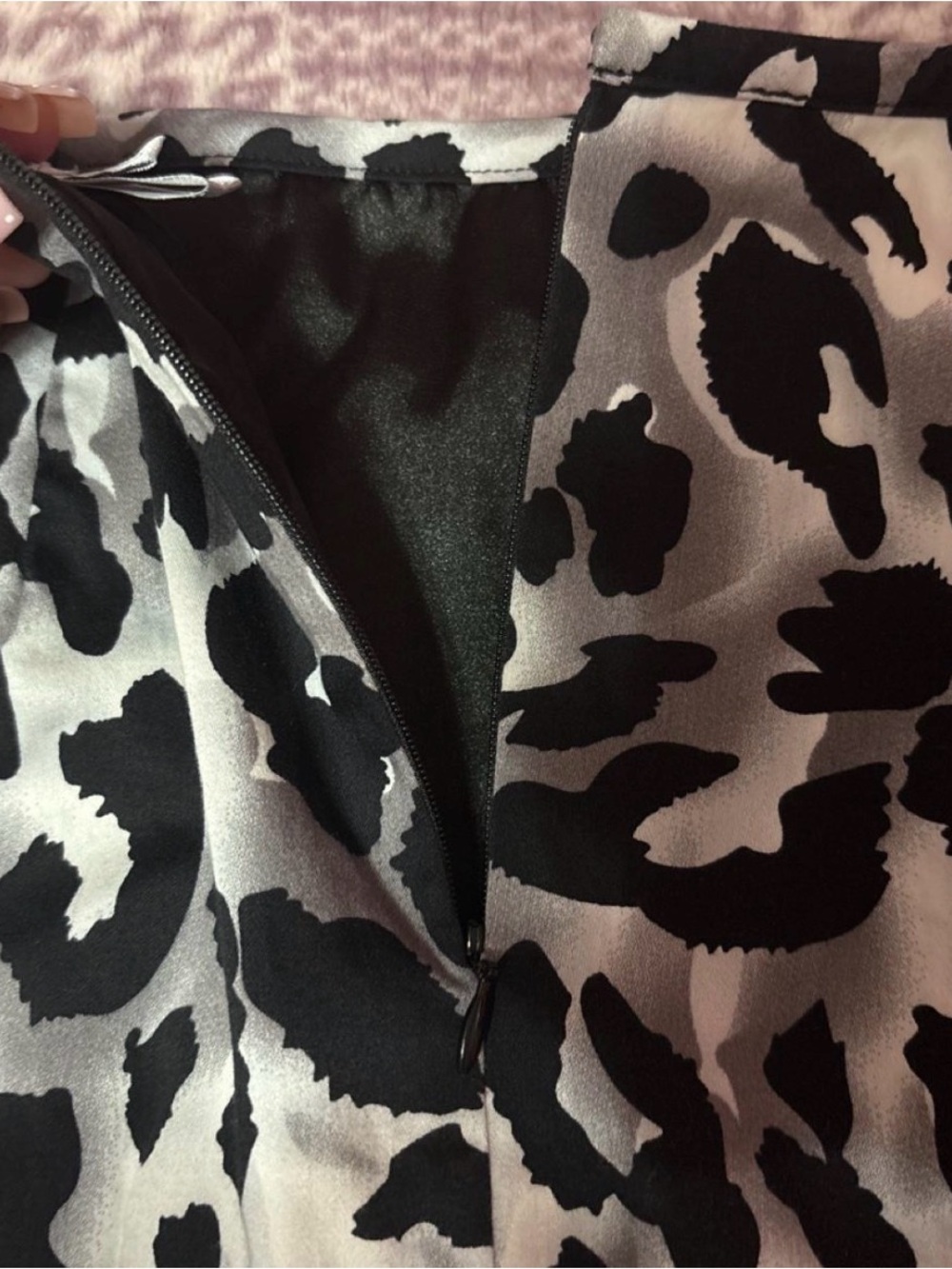 Cache Black and White Leopard-Print Pencil Skirt - Picture 5 of 6